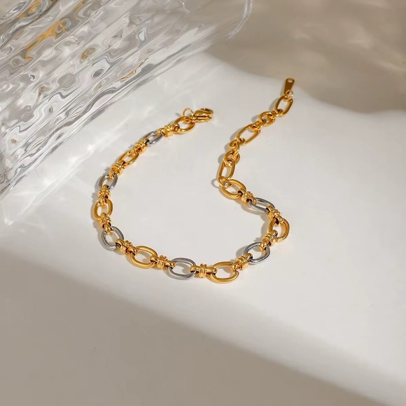 18K Gold Plated Two Tone Chain Bracelet - Picture 4 of 7